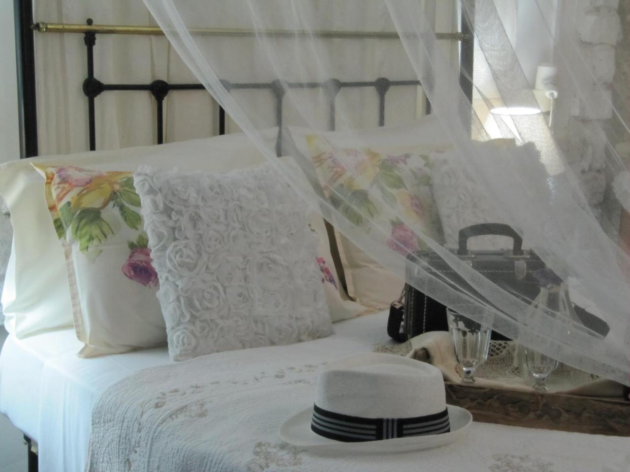מלון קאלאבסוס Stratos Artdeco House מראה חיצוני תמונה