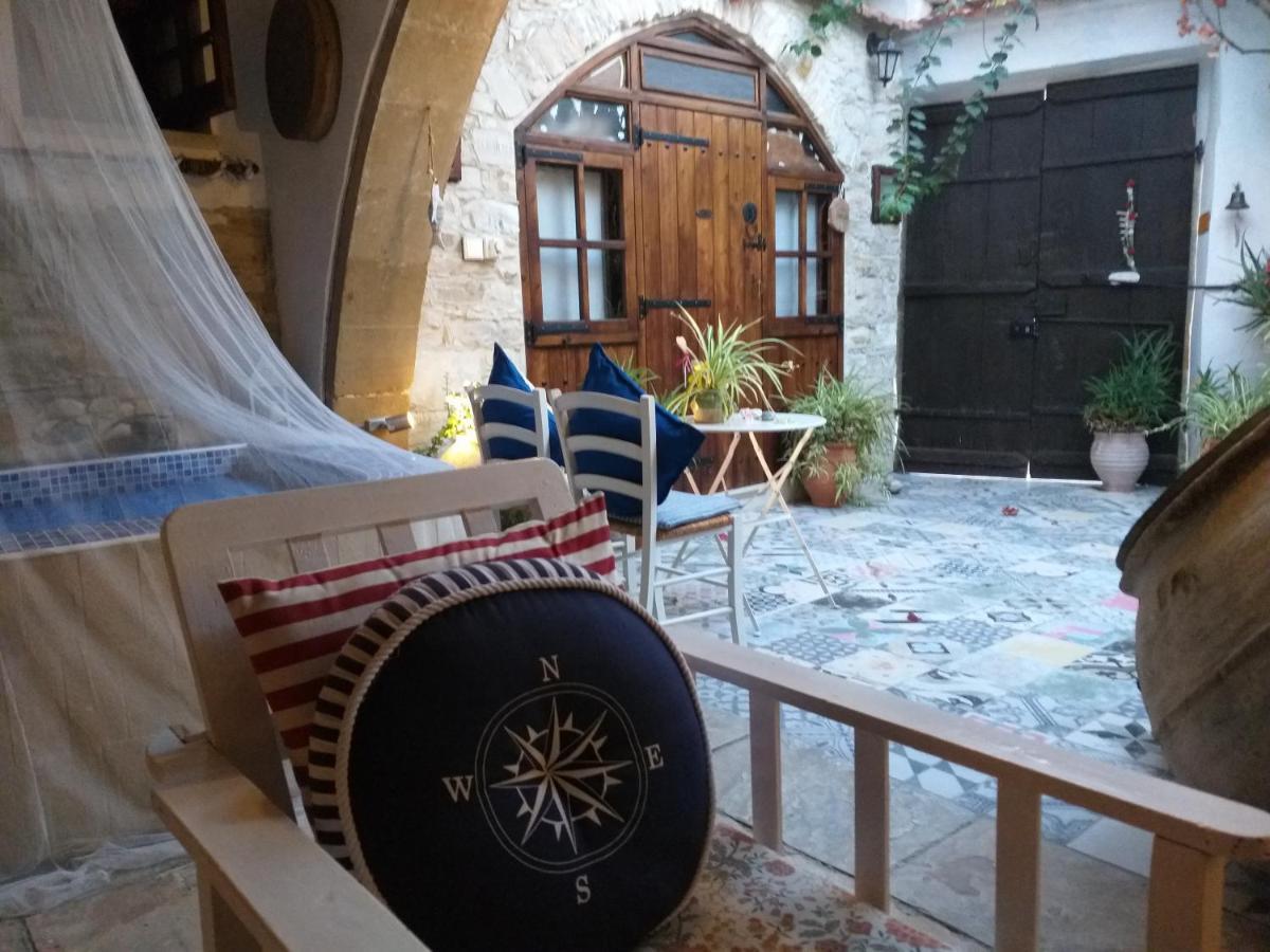 מלון קאלאבסוס Stratos Artdeco House מראה חיצוני תמונה